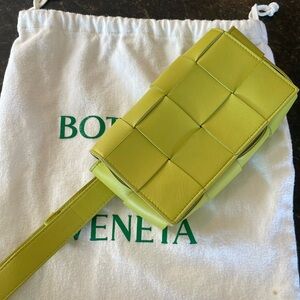 LIKE NEW Bottega Veneta Cassette Bag